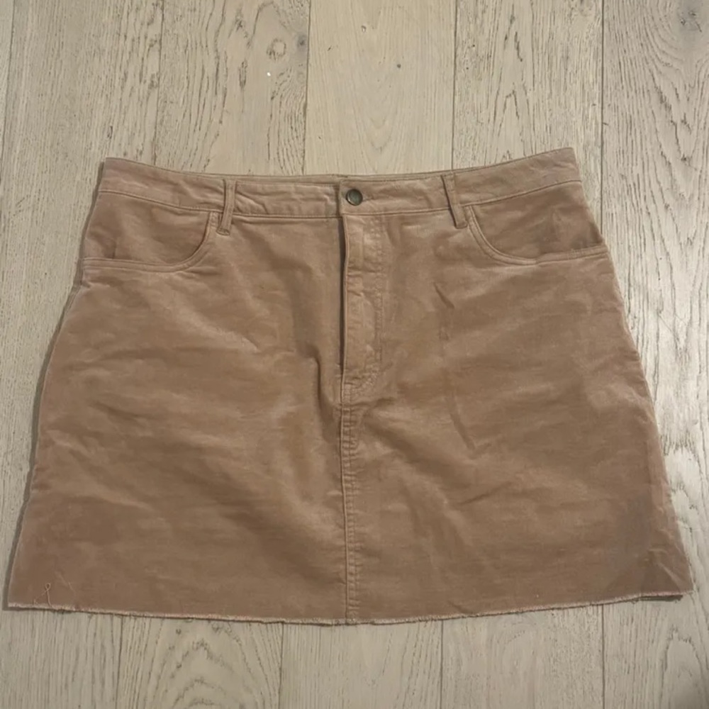 Plus Size Beige Skirt Forever 21 (1X)